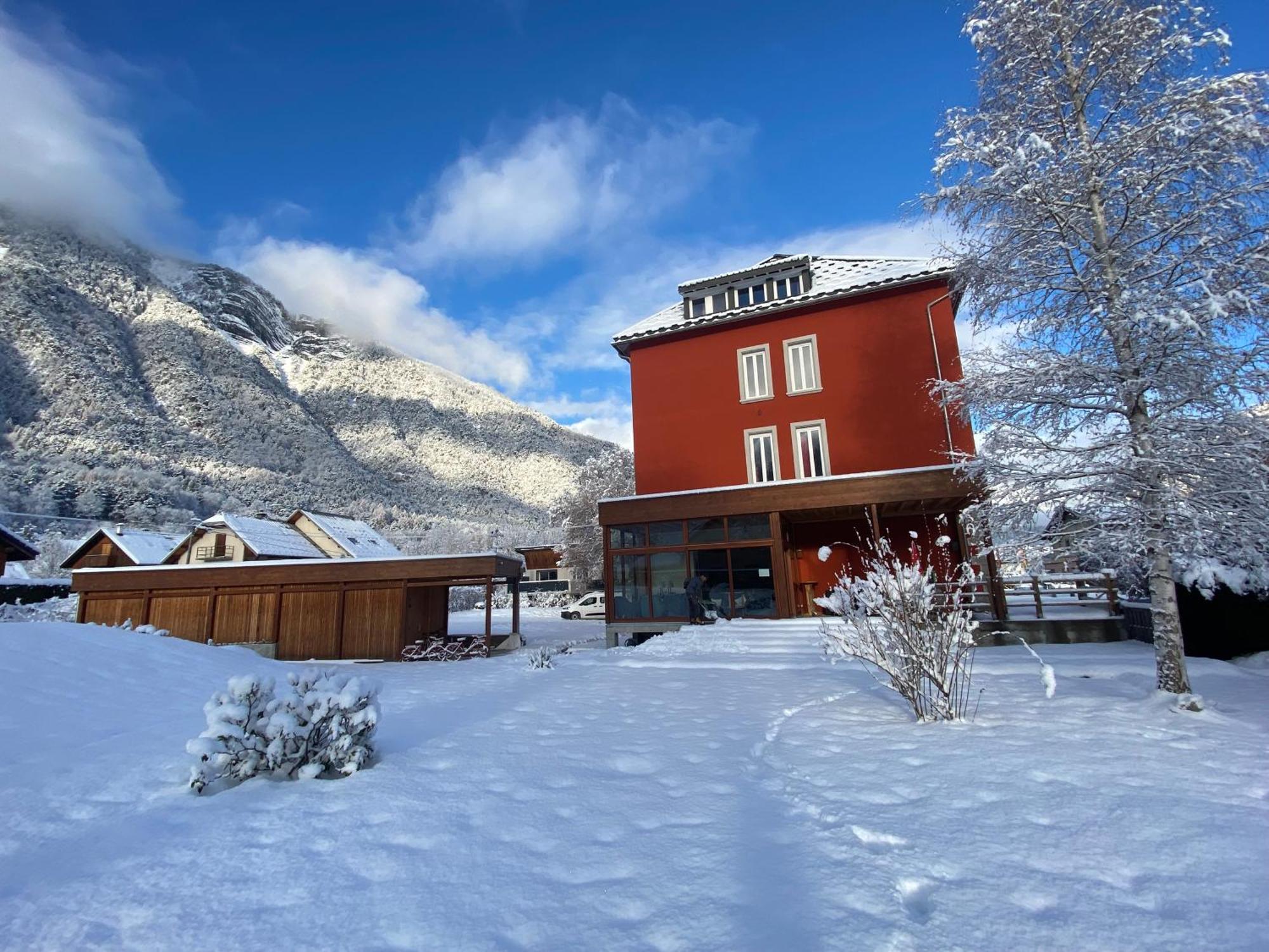hôtel oberland Le Bourg-dʼOisans Exterior foto